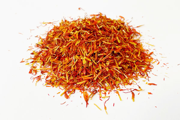 Färberdistelblüten